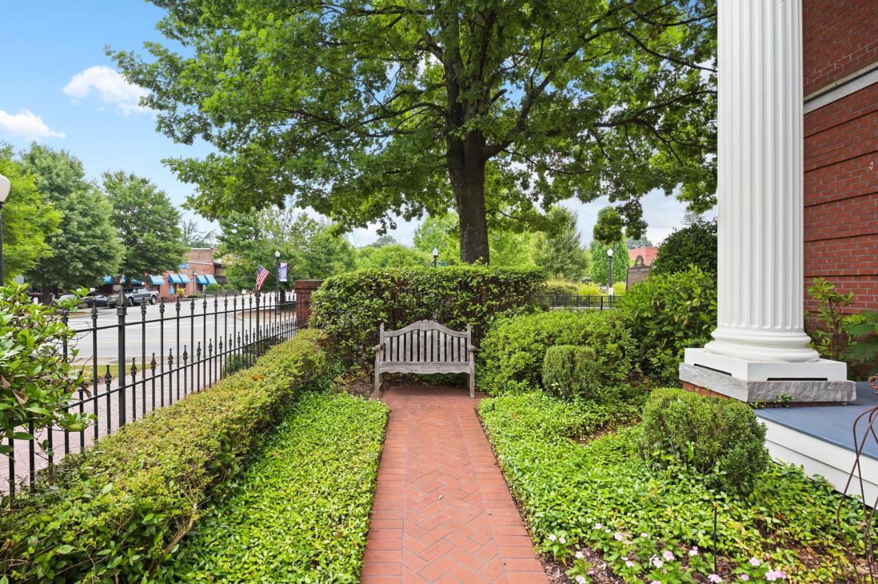 The James Madison Inn מראה חיצוני תמונה