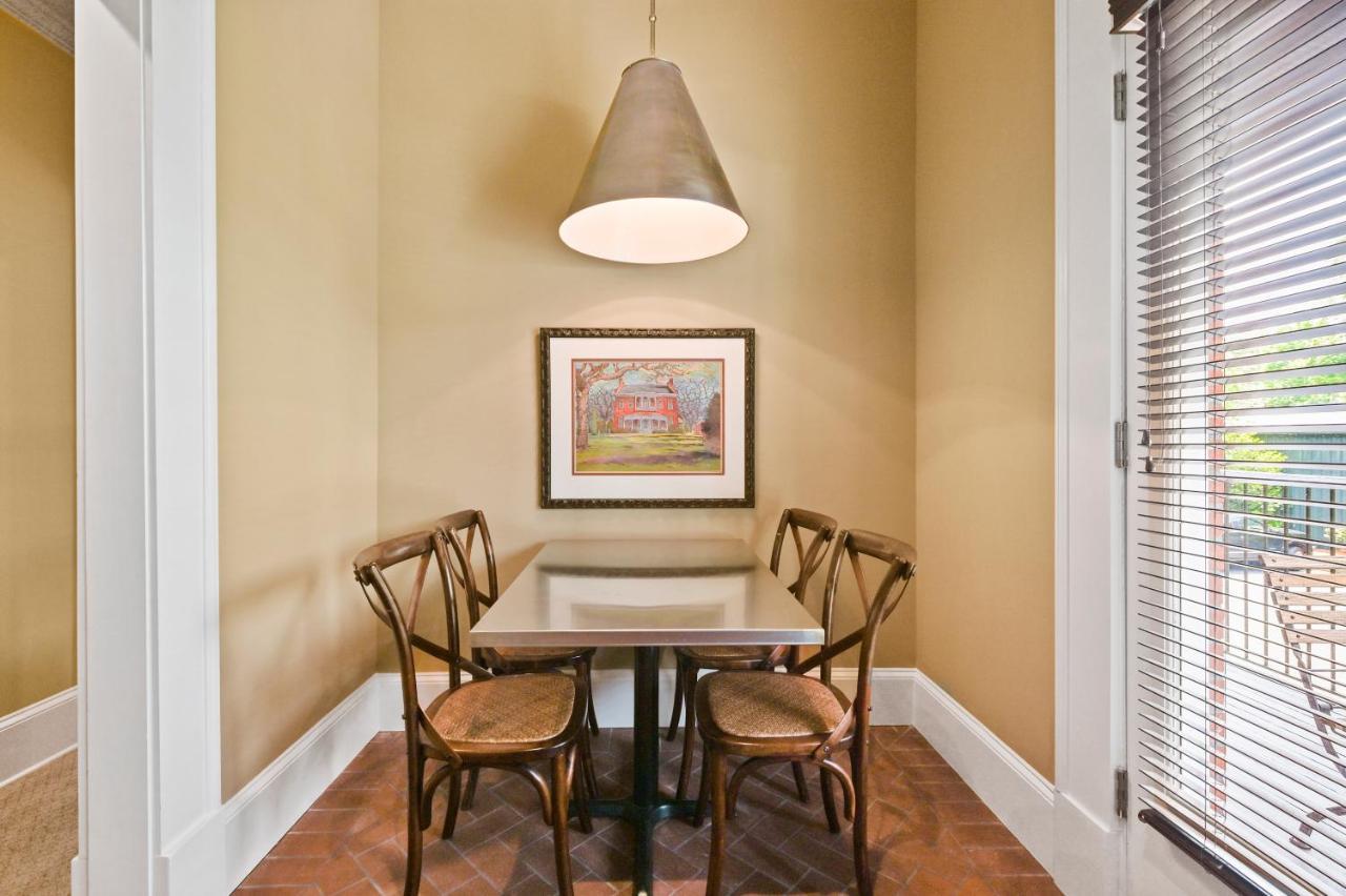 The James Madison Inn מראה חיצוני תמונה